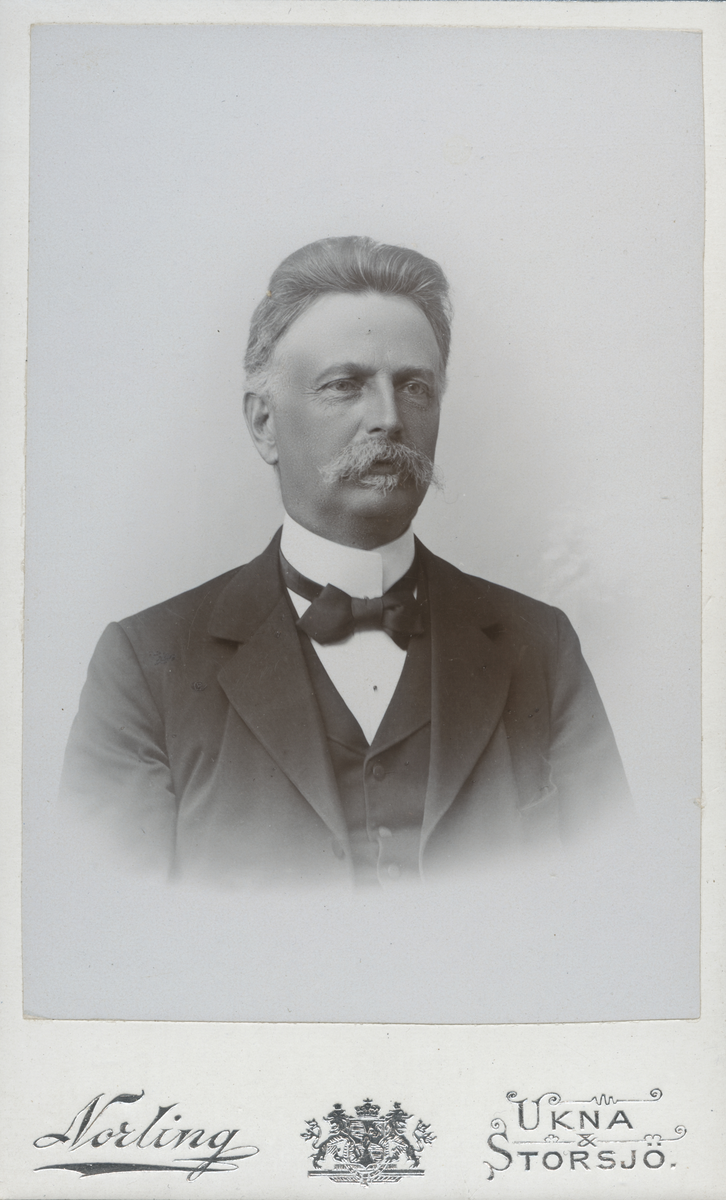 Mansporträtt. J. M. Pettersson.