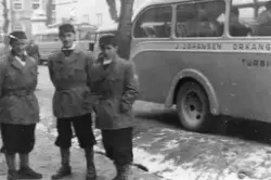 Deltagere i "Finnekampen" på hjemreise.