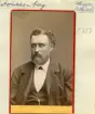 Porträtt av August Jonsson. Ägare och brukare av Hageby Östergård i Skedevi. Gift med Anna Eriksson. 1880-tal.
