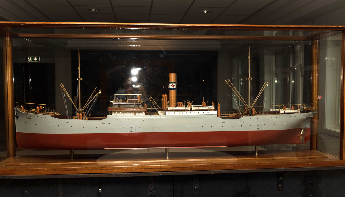 Helmodell av DS TEXAS bg. 1908 ved BMV.