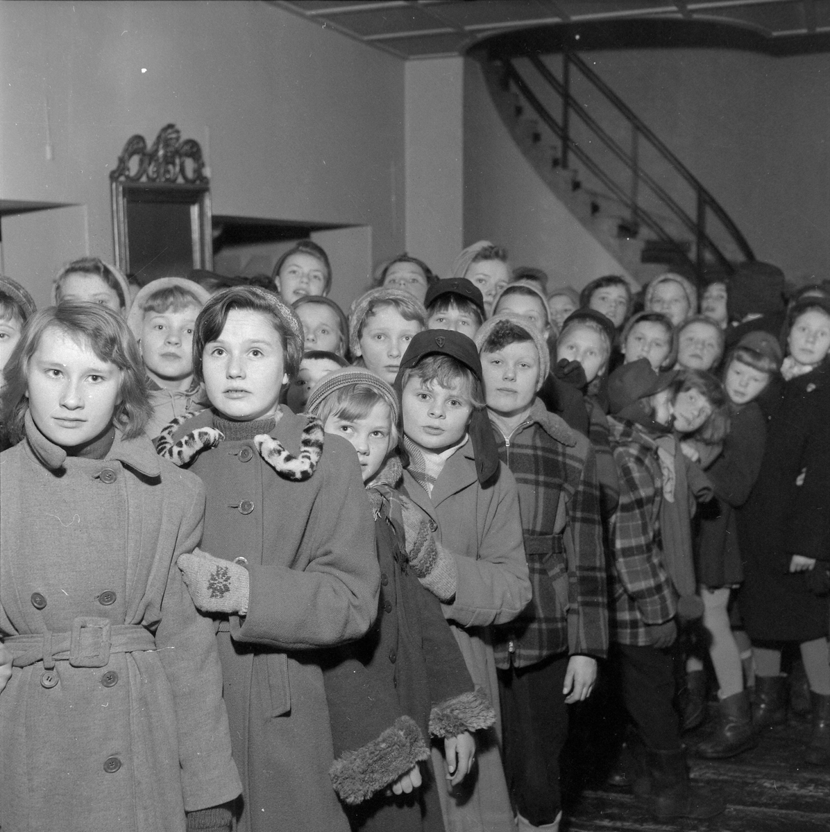 Barn prøvesynger på Teatret