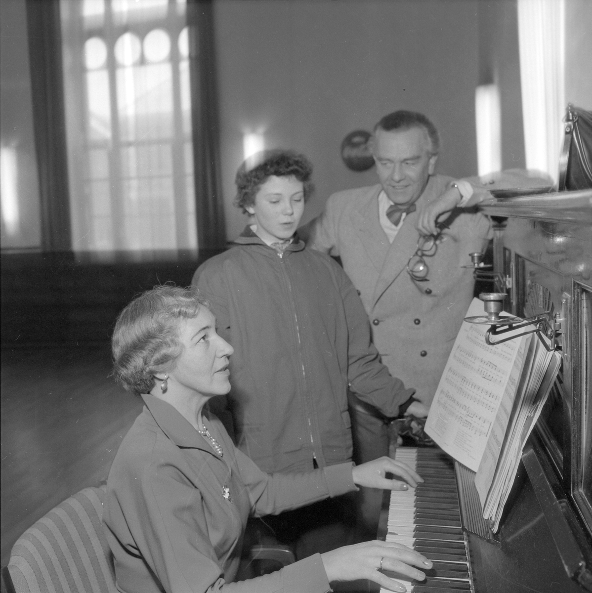 Barn prøvesynger på Teatret