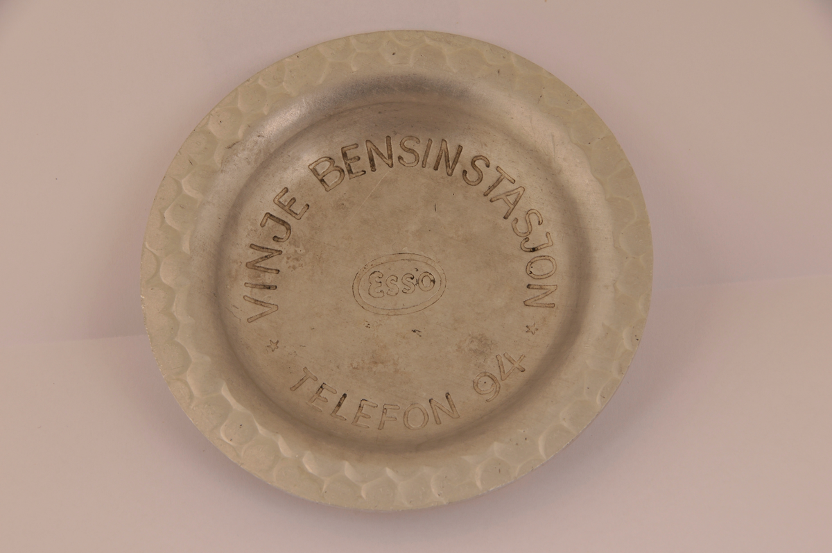 Askebeger med tekst.