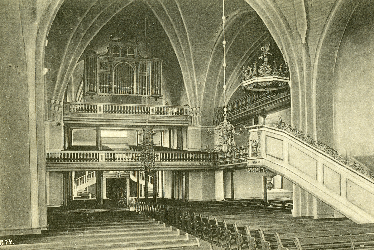 Bollnäs kyrka, interiör.