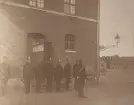 Smålands artilleriregemente, A 6. Kasernvakten - vaktbefälhavare sergeant Fogelström. Foto från år 1905.