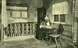 Stuga med julhalm, Helsingland. Från Bollnäs Hemslöjdsutstäl