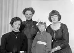 Oline Rise med flere