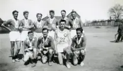 Deltagere fra Idrettsforeningen Thor på Gatestafetten i Tron