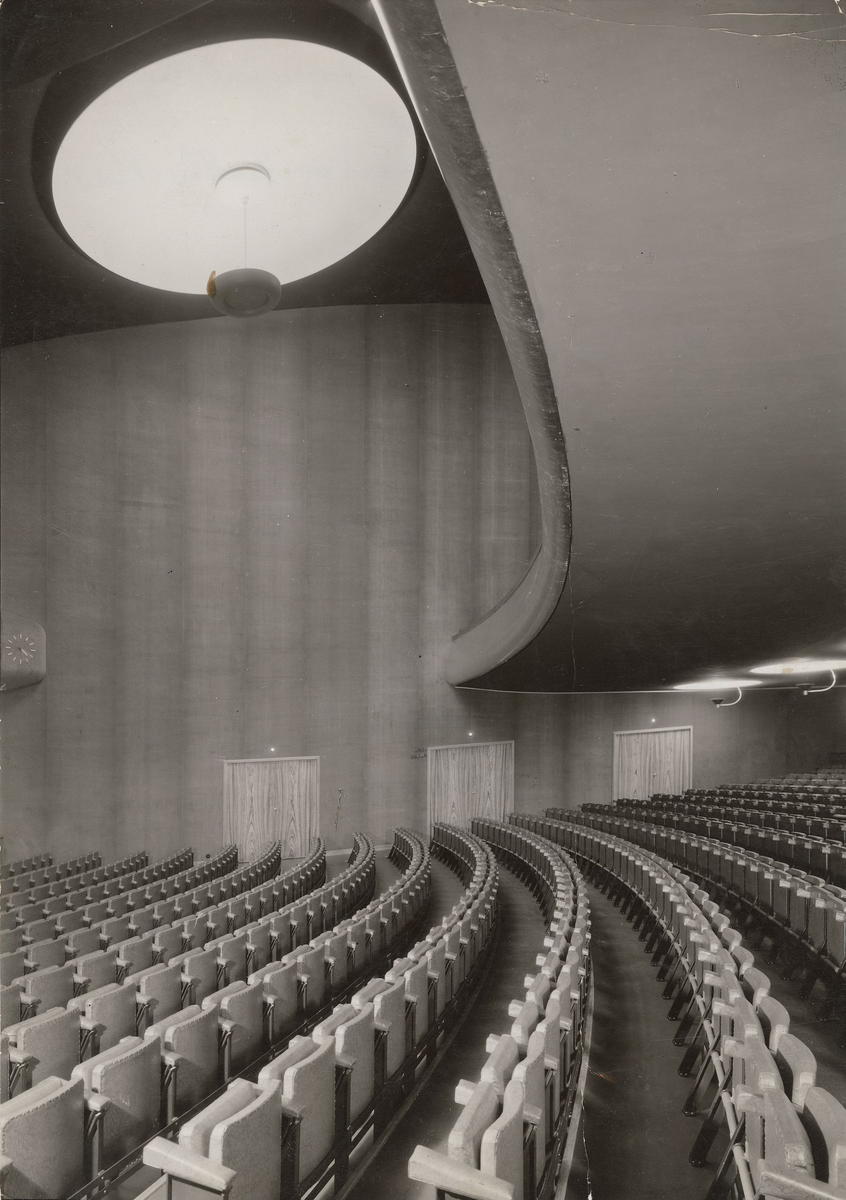 Saga kino i Odd Fellow-bygningen, fra kinosalen [Fotografi]