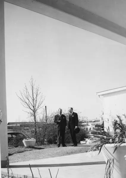 Album från prins Bertils besök på SAAB i Linköping den 21 ap