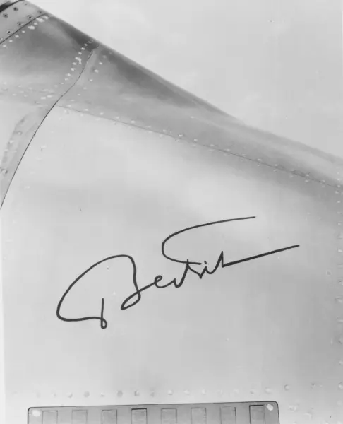 Album från prins Bertils besök på SAAB i Linköping den 21 ap