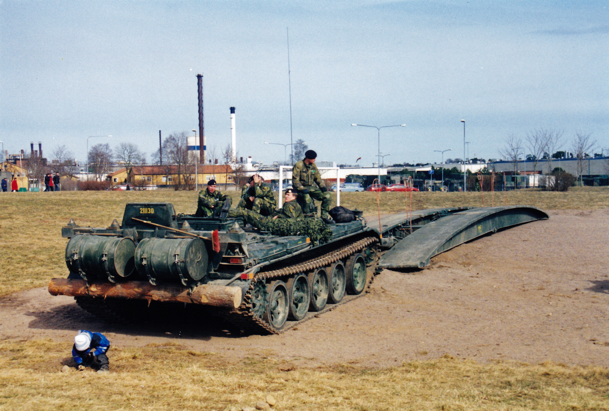 Försvarets dag i Skövde mars 2000. Brobv 971.