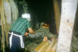 Brødbaking på Horgen vestre, Rolvsøy juni 1983 hos ekteparet