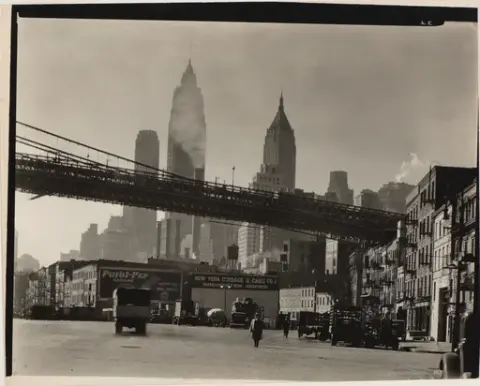 Water front and South Street, October 25 [Fotografi]