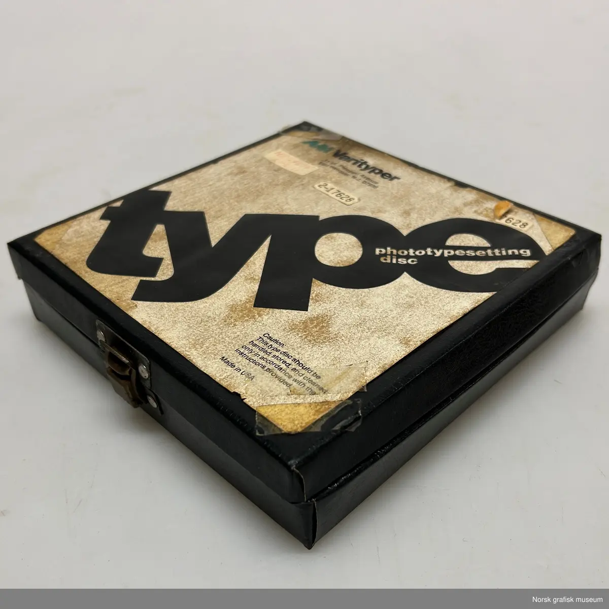 Fonter: Megaron Bd. II, Megaron Bd. It. II. Megaron Bd. Cond. II, Megaron Bd. Cond. It. II,