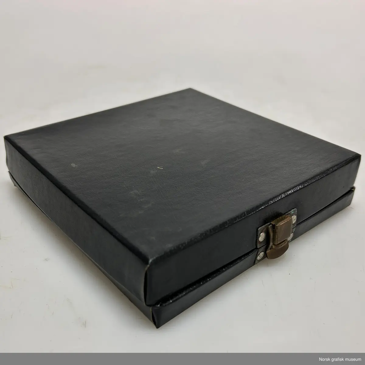 Fonter: Megaron Bd. II, Megaron Bd. It. II. Megaron Bd. Cond. II, Megaron Bd. Cond. It. II,