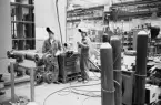 Svetsning, plåtläggning av statorer. Hall 6. Svetsning av rör för oljekylare.