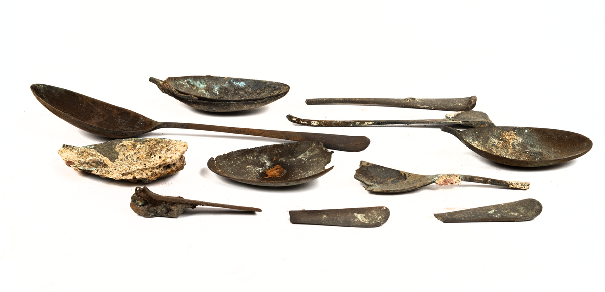 Sked och skedfragment.