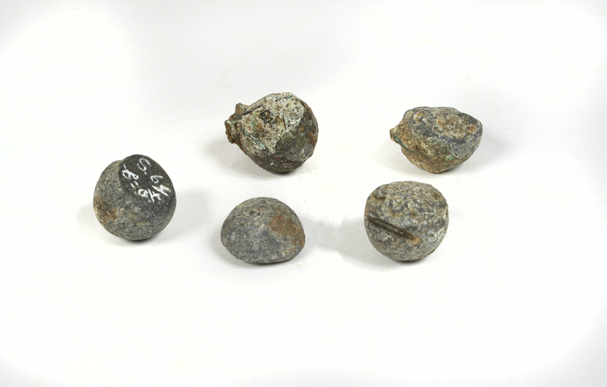 Knappar, fragmenterade.
