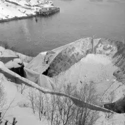 Oljetank på Høvringen knust av snø