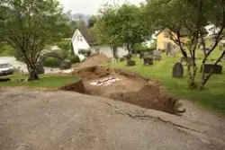 NIKU 1022620 Naustdal middelalderkirkegård