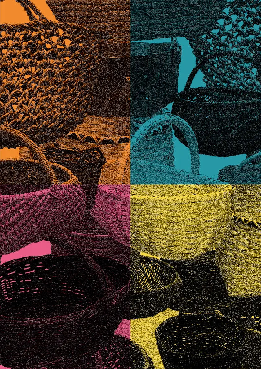 Färgglad bild på korgar