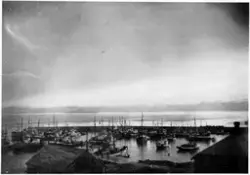 Båter i havna i Høybakken