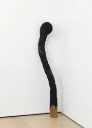 Brent fyrstikk [Skulptur]