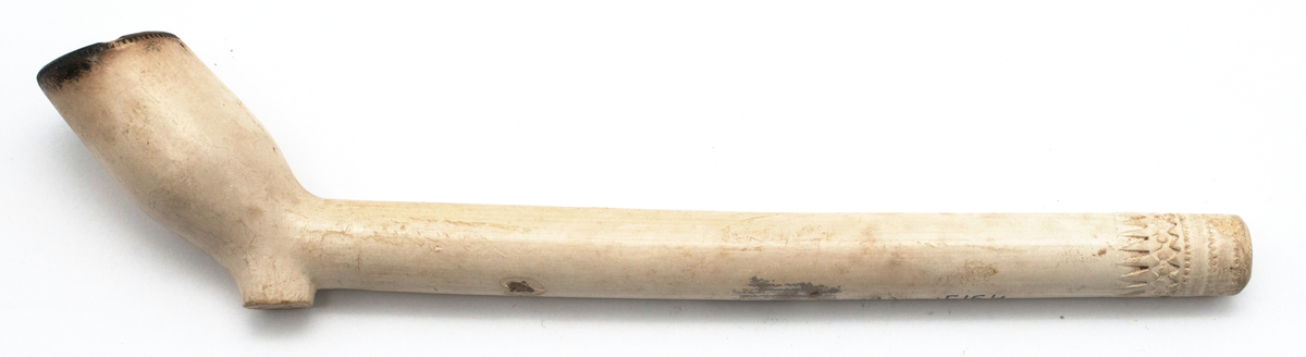 Arkeologisk förundersökning och slutundersökning. Totalt 5455 fyndposter. Vissa poster har gallrats i samband med flytten våren 2020, några har tidigare lämnats för konservering.

Förundersökningen har 48 poster, med flera föremål under samma nummer. Fynden består till övervägande del av keramik av olika typer, ben och järnföremål. Även tegel, slagg, glas, kakel, kritpipor och ett troligt bronsföremål hittades.

Slutundersökningen har 5407 poster.