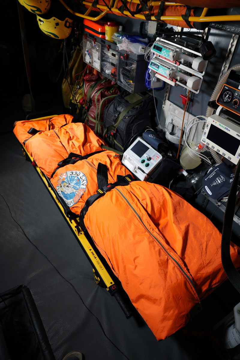 Westland Sea King Mk.43 er et to-motors helikopter brukt i Norge som redningshelikopter. Westland Sea King Mk.43 drives av to Rolls-Royce Gnome turboshaftmotorer, hver med en ytelse på 1660 hestekrefter. Helikopteret har redningsheis, og kan medføre opptil seks bårer. For søk er helikopteret utstyrt med to radarer, radiopeileutstyr og infrarødt kamera.
Westland Sea King er en lisensprodusert helikopterversjon av den amerikanske helikoptertypen Sikorsky SH-3D Sea King (S-61D).

På et vanlig oppdrag består besetningen av Fartøysjef,
 Andreflyger,
Systemoperatør/Navigatør,
Maskinist Redningsmann,
Anestesilege.
