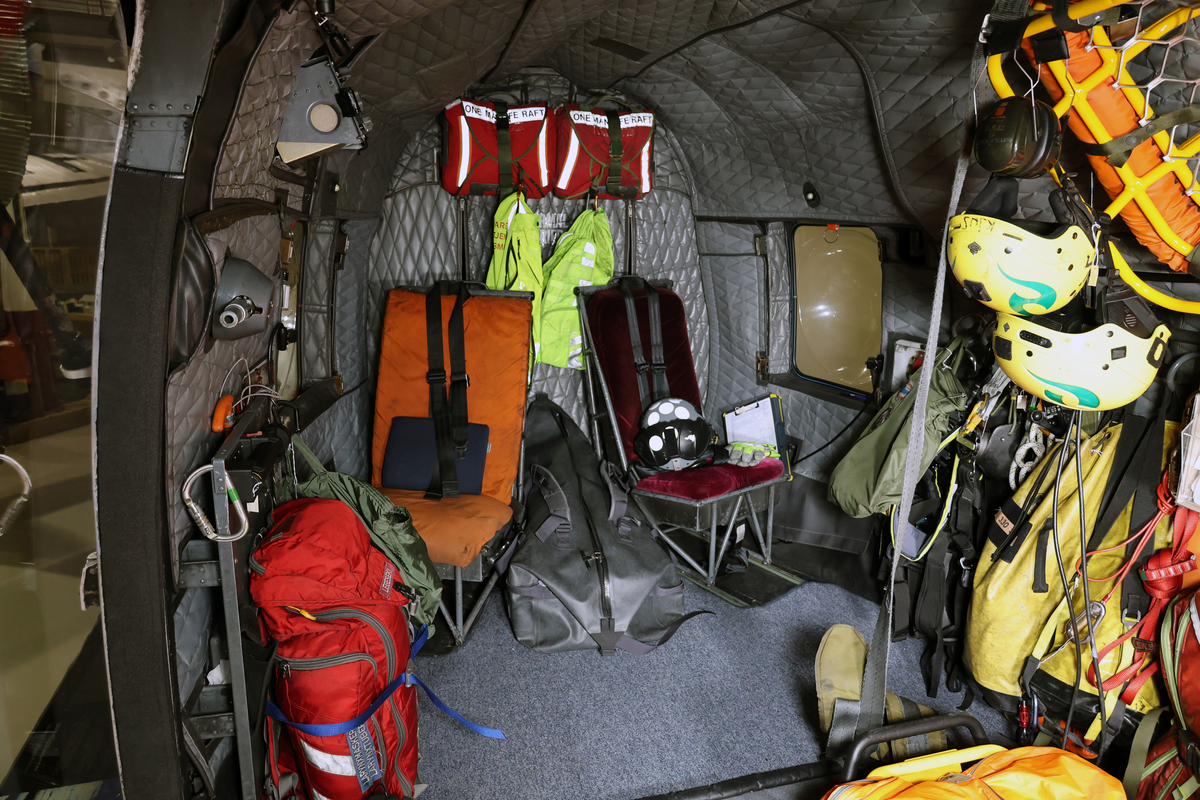 Westland Sea King Mk.43 er et to-motors helikopter brukt i Norge som redningshelikopter. Westland Sea King Mk.43 drives av to Rolls-Royce Gnome turboshaftmotorer, hver med en ytelse på 1660 hestekrefter. Helikopteret har redningsheis, og kan medføre opptil seks bårer. For søk er helikopteret utstyrt med to radarer, radiopeileutstyr og infrarødt kamera.
Westland Sea King er en lisensprodusert helikopterversjon av den amerikanske helikoptertypen Sikorsky SH-3D Sea King (S-61D).

På et vanlig oppdrag består besetningen av Fartøysjef,
 Andreflyger,
Systemoperatør/Navigatør,
Maskinist Redningsmann,
Anestesilege.
