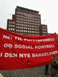 8. mars 2025, kvinnedagen, Youngstorget i Oslo. Banner:" Nei