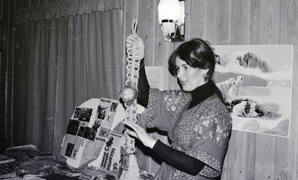 Juleforberedelser i kvinneforeningen. 