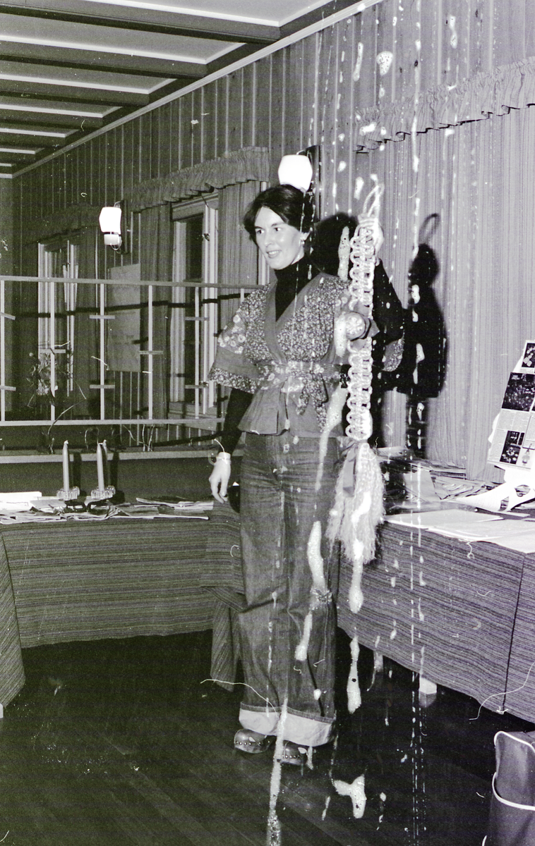 Juleforberedelser i kvinneforeningen. 