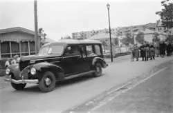 "Larsens gravferd juni 1955"..Begravelsen til Einar Larsen f