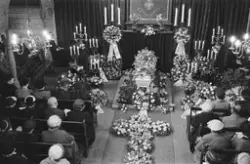 "Larsens gravferd juni 1955"..Begravelsen til Einar Larsen f