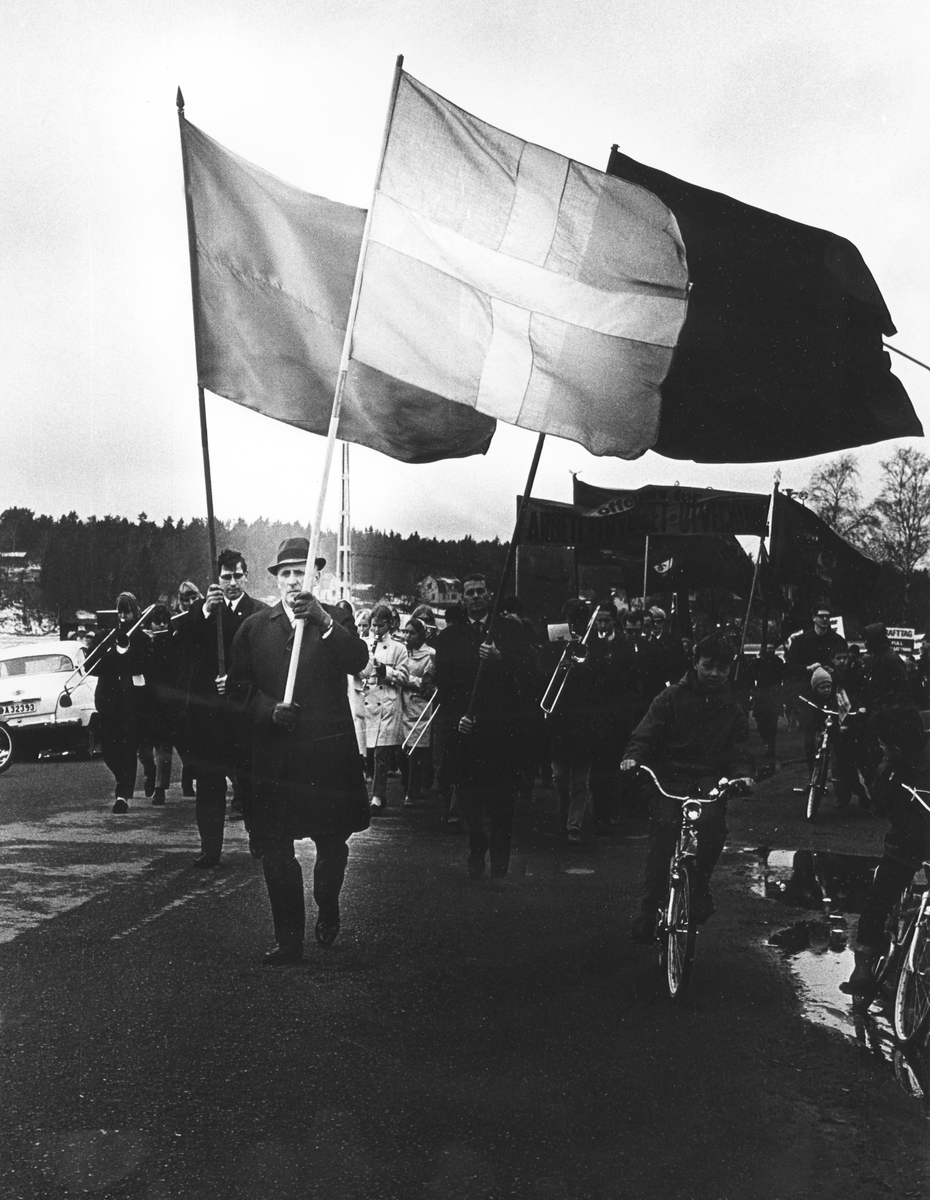 1:a maj demonstration i Hallstavik.