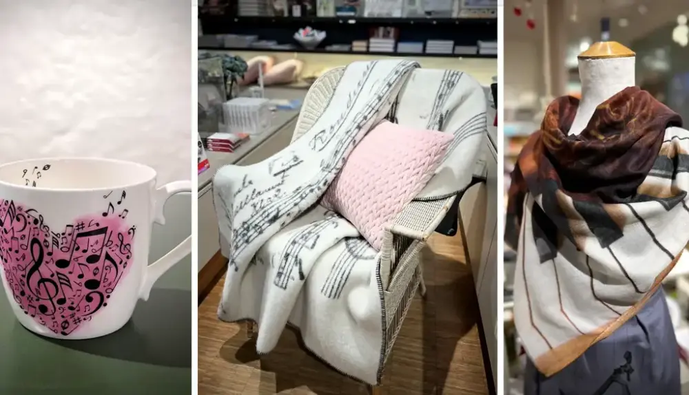 Bilde av en kopp, et ullpledd og et skjerf.