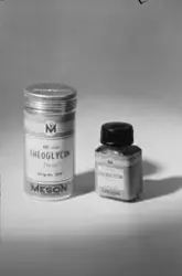 Theoglycin, Albapyrol forte og Islolakk fra Meson