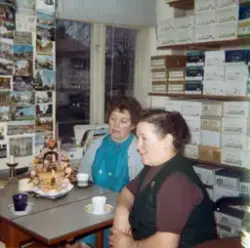 Bilden är tagen inne i Rasmussons skoaffär, där Märta Sjöber