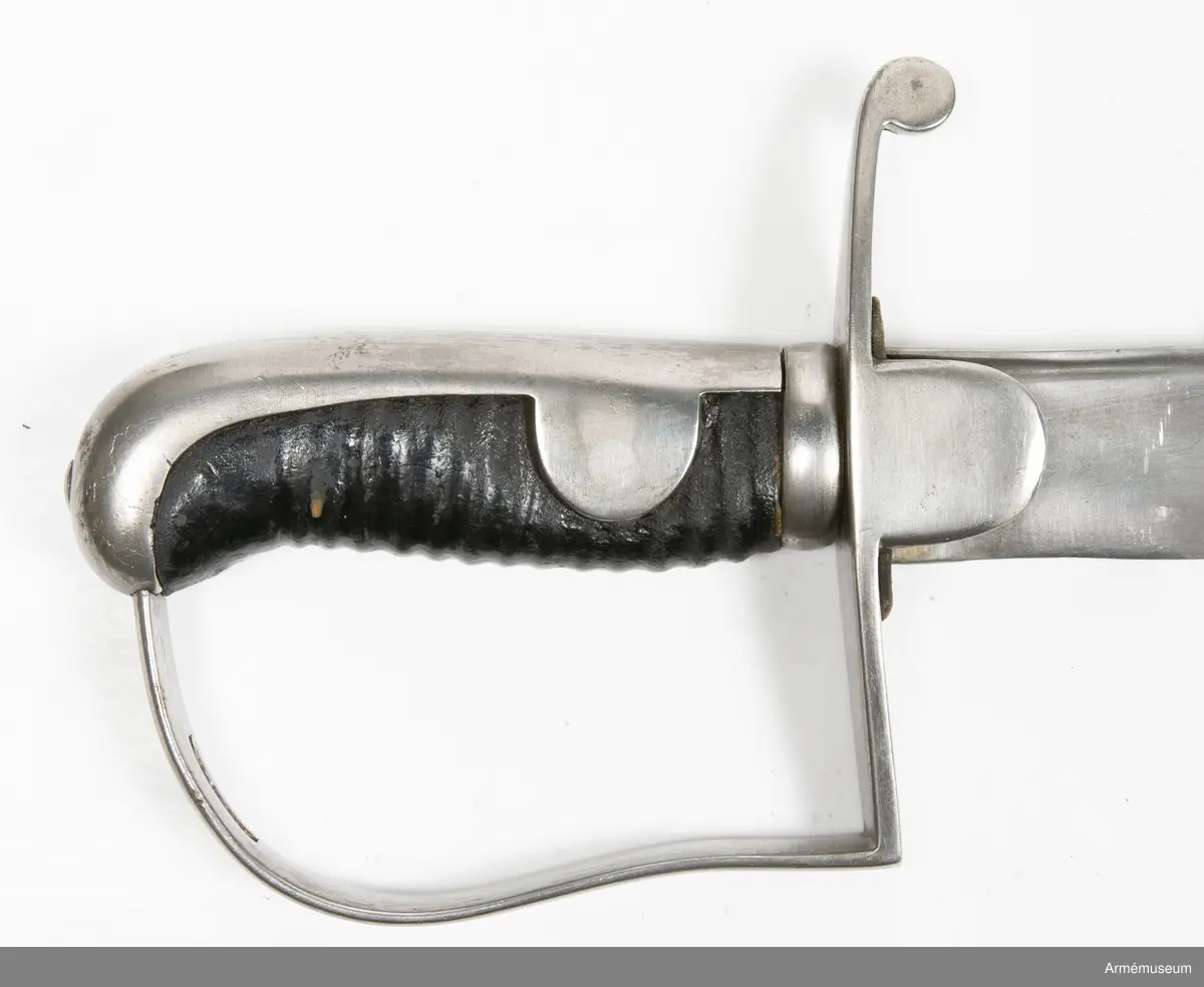 Artillerisabel m/1831 med stålfäste.

4 AR B Nr 293