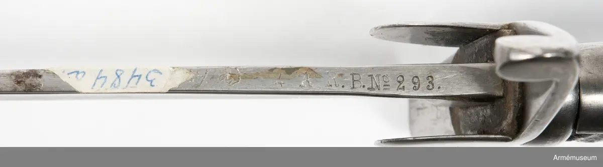 Artillerisabel m/1831 med stålfäste.

4 AR B Nr 293