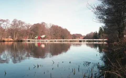 Krigsbro 4 (KB 4) flytande bro.