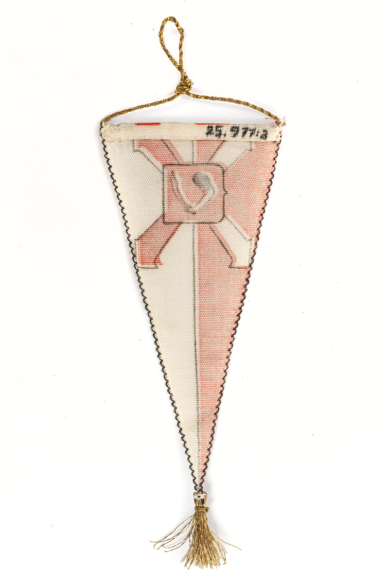 Liten vimpel med guldtofs i kortändan.Troligen polsk.