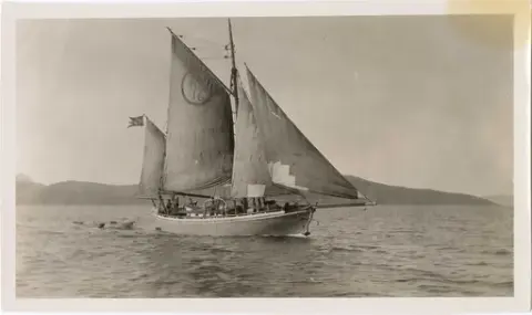 Redningsskøyte 16 LUNNEN (bygget 1901) på ukjent sted.