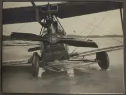 Nalles första & sista "ensam-flygning" 1921.