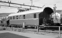 Kombinert konduktør-, reisegods- og sittevogn litra BFV1 nr.