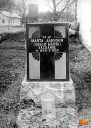 Gravsten för Märta "Svegs-Märta" Jansson, Bäckänge (1829 - 1
