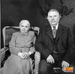 Anna och Per Persson, Västergården (Landa nr 1), Segersta