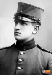 Gustav Eriksson i uniform, porträtt.